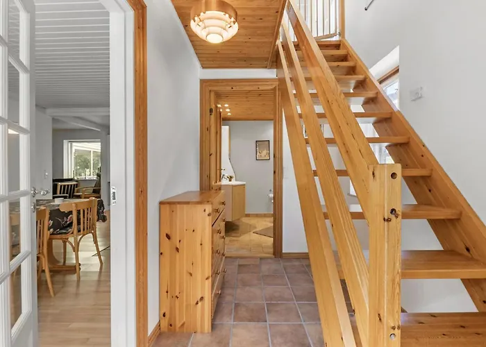 펜션 Pet Friendly In With House A Panoramic View Farsø